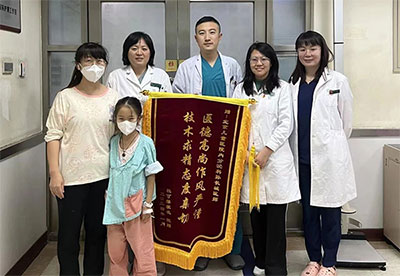 举手之劳暖人心，路人微博发赞文